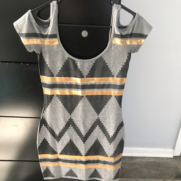 Cold shoulder minidress - Picture 1 of 2